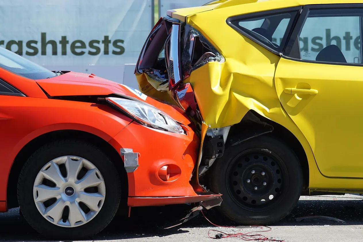 Crash test, collision, rear-end collision