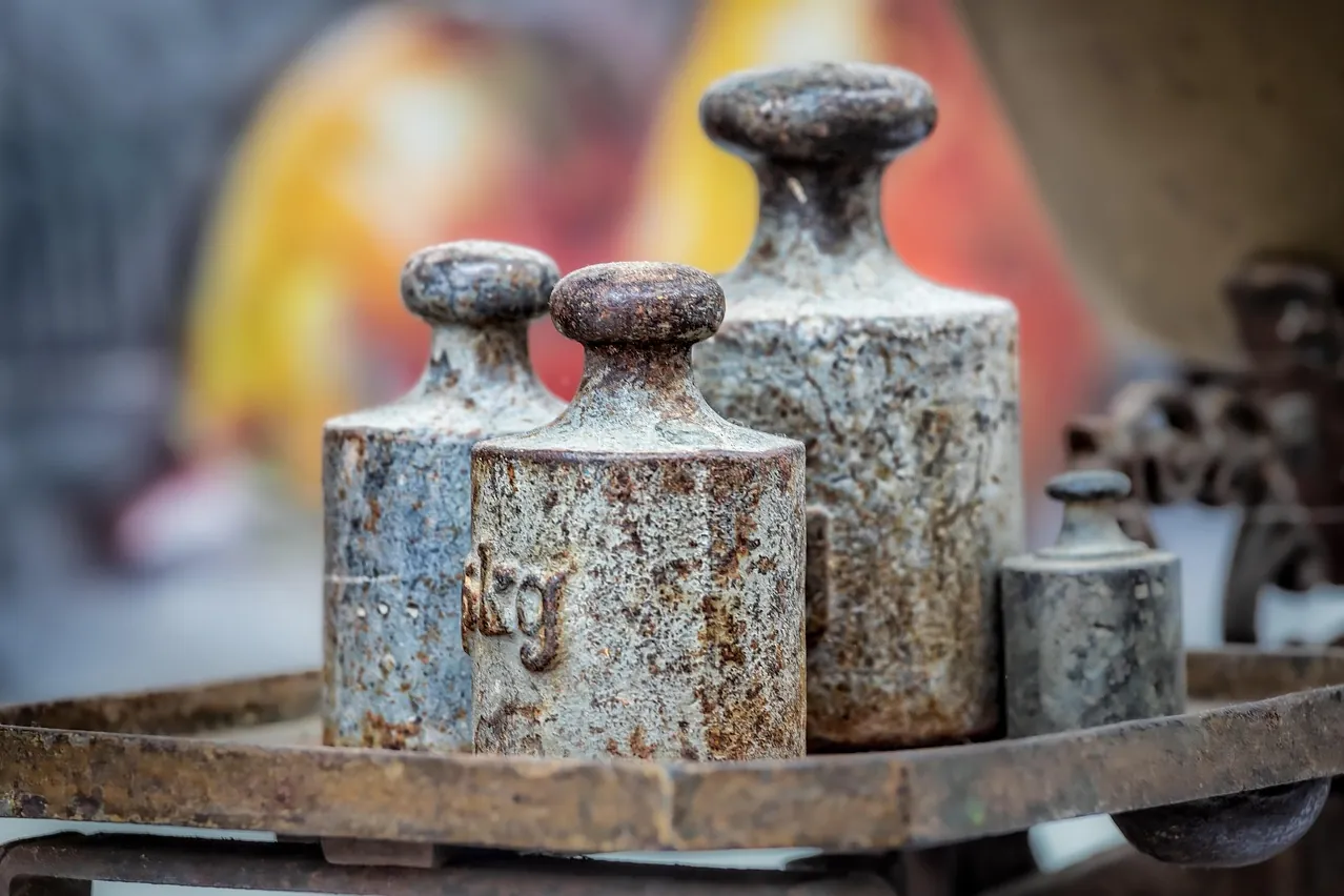 Weight, metal, old